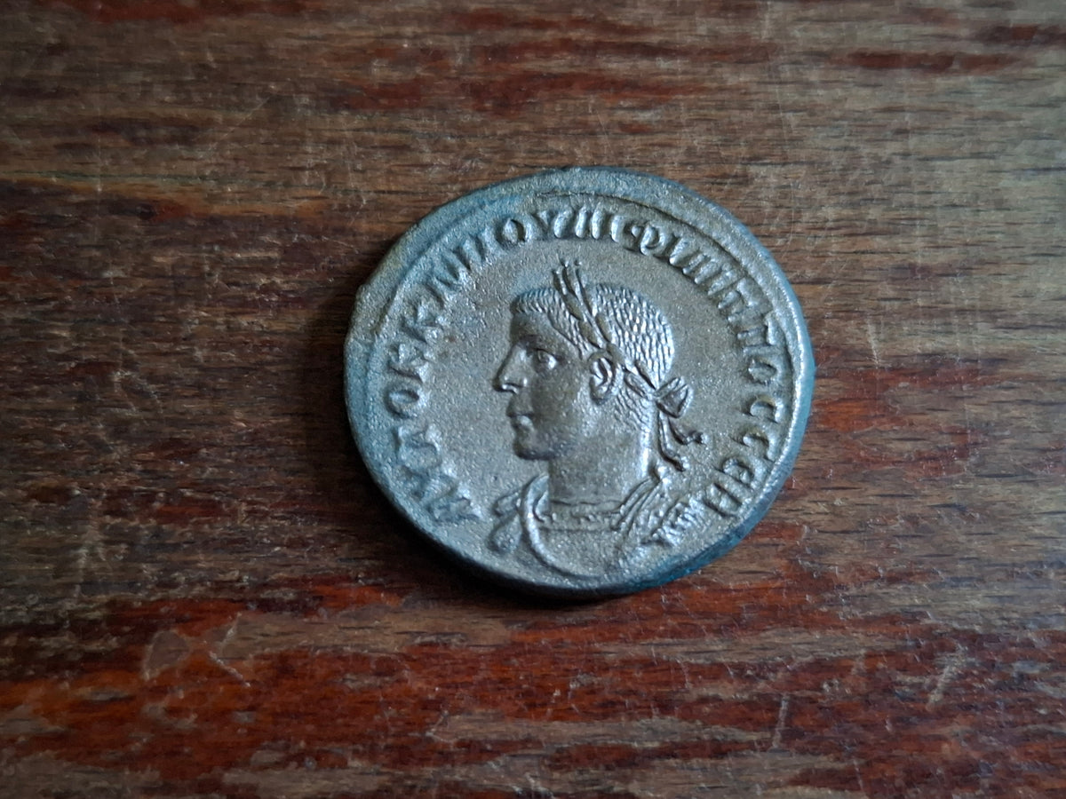 Phillipe II as Augustus 249AD - RARE !! (E107)